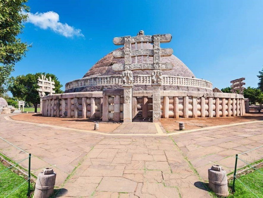 For the first time, a Vesak festival is organized at Sanchi Vihara
